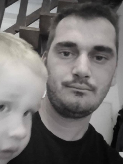 Attila, 36 �ves t�rskeres� f�rfi, �d�nd