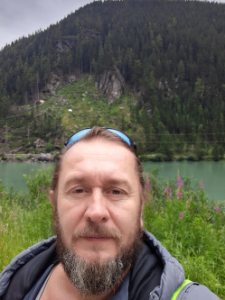 L�szl�, 50 �ves t�rskeres� f�rfi, Sopron