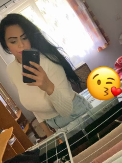 Rubina, 29 �ves t�rskeres� n�, J�szber�ny