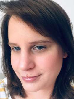 Krisztina, 35 �ves t�rskeres� n�, Szigetszentmikl�s