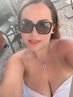 Katalin, 33 �ves szombathelyi t�rskeres� n�
