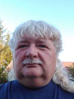 L�szl�, 54 �ves csorv�si t�rskeres� f�rfi