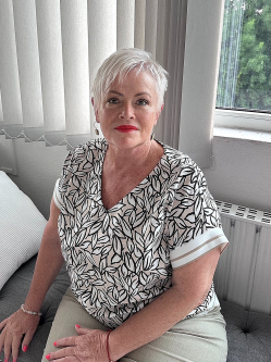 M�rta, 68 �ves t�rskeres� n�, R�ckeve