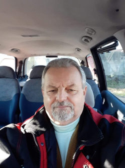 J�nos, 67 �ves t�rskeres� f�rfi, Debrecen