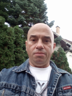 Imre, 56 �ves t�rskeres� f�rfi, Szolnok