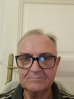 Tibor, 63 �ves �ll�i t�rskeres� f�rfi
