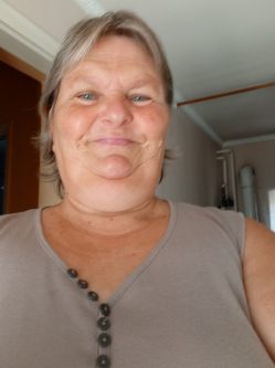 Erika, 55 �ves t�rskeres� n�, Szarvas