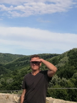Andory, 54 �ves budapesti t�rskeres� f�rfi