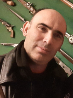 Mih�ly, 44 �ves t�rskeres� f�rfi, B�k�scsaba