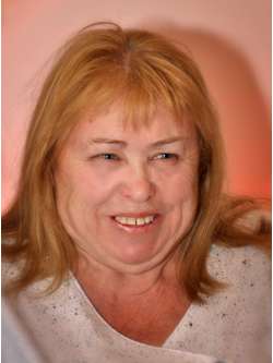 Zsuzsa, 79 �ves t�rskeres� n�, Pilis