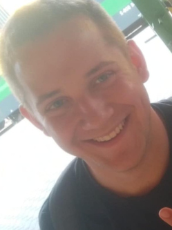 Viktor, 22 �ves t�rskeres� f�rfi, Sopron