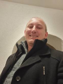 Zoltan, 49 �ves n�metorsz�gi t�rskeres� f�rfi