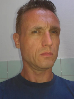 Tivadar, 50 �ves t�rskeres� f�rfi, Ny�regyh�za