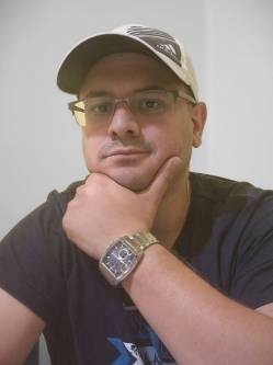 Vince, 37 �ves t�rskeres� f�rfi, Gyomaendr�d