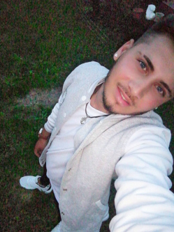 Zsolt, 26 �ves t�rskeres� f�rfi, Berekb�sz�rm�ny