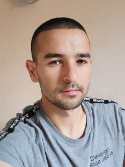Rajmund, 28 �ves t�rskeres� f�rfi, Tolna