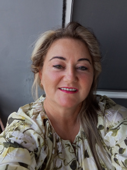 Melinda, 52 �ves t�rskeres� n�, Hatvan
