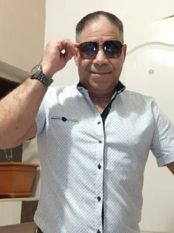 J�zsef, 51 �ves t�rskeres� f�rfi, Budapest