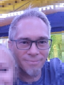 Joseph, 54 �ves perb�li t�rskeres� f�rfi