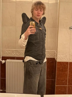 Rich�rd, 18 �ves t�rskeres� f�rfi, Szeged
