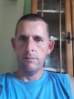 Peti, 44 �ves csornai t�rskeres� f�rfi