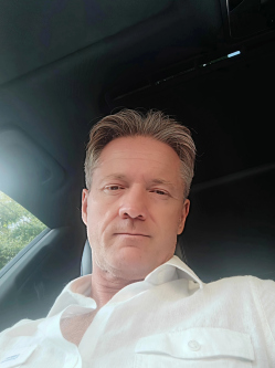 G�bor, 54 �ves t�rskeres� f�rfi, Kalocsa