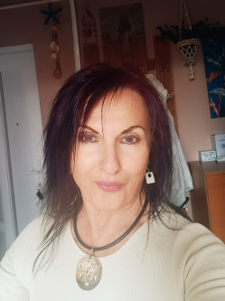 Erika, 67 �ves t�rskeres� n�, Kistarcsa