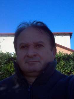 Csaba, 48 �ves t�rskeres� f�rfi, Gy�r