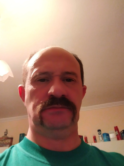 Zsolti, 54 �ves t�rskeres� f�rfi, R�pcelak