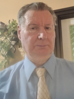 J�zsef, 71 �ves t�rskeres� f�rfi, Gy�mr�