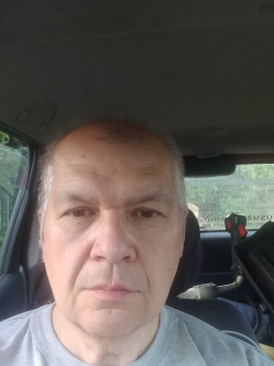 G�bor , 61 �ves t�rskeres� f�rfi, Dr�gelypal�nk