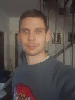 Attila, 34 �ves t�rskeres� f�rfi, Hajd�hadh�z