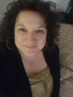 Kitti, 56 �ves t�rskeres� n�, Sz�kesfeh�rv�r
