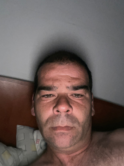 Tomi, 39 �ves t�rskeres� f�rfi, Nagyv�zsony
