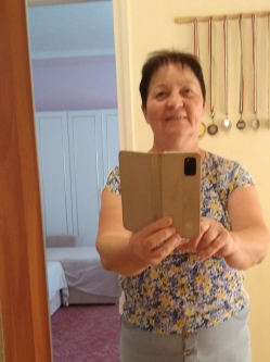 Anna, 62 �ves t�rskeres� n�, Szegv�r