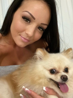 Emese, 40 �ves t�rskeres� n�, Dunavars�ny
