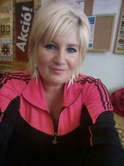 Ildik�, 51 �ves t�rskeres� n�, S�rbog�rd