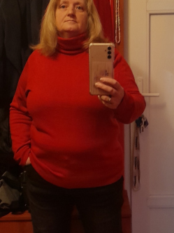 Ildik�, 55 �ves t�rskeres� n�, Duna�jv�ros