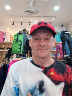 Zolt�n, 58 �ves t�rskeres� f�rfi, Sarkad