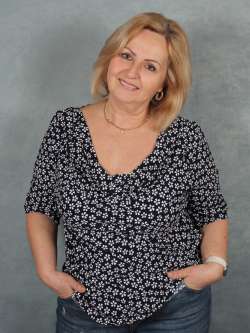Marcsi, 62 �ves t�rskeres� n�, B�k�s
