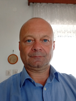 Tomi, 52 �ves t�rskeres� f�rfi, Sopron