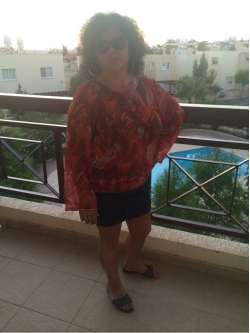 Ivi, 59 �ves t�rskeres� n�, �zd