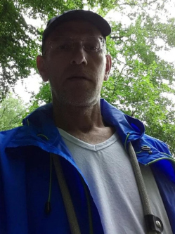 Ern�, 40 �ves t�rskeres� f�rfi, Kaposv�r
