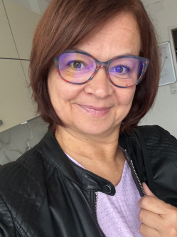 Julianna, 56 �ves t�rskeres� n�, B�cs