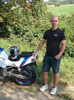 L�szl�, 37 �ves t�rskeres� f�rfi, Zalaegerszeg