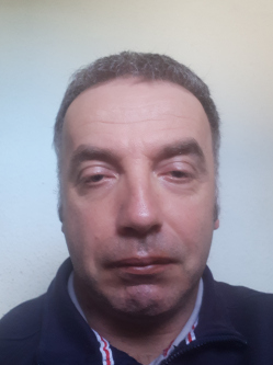 Tibor, 47 �ves t�rskeres� f�rfi, Hajd�n�n�s
