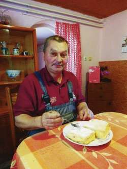 Sandor, 73 �ves t�rskeres� f�rfi, V�gegyh�za