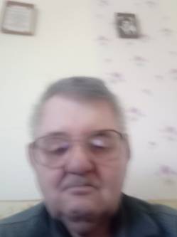 J�zsef, 68 �ves v�rpalotai t�rskeres� f�rfi