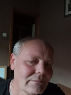J�zsi, 58 �ves t�rskeres� f�rfi, Nagyl�c