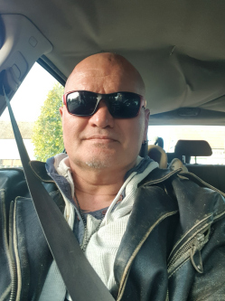 Laszlo, 50 �ves t�rskeres� f�rfi, M�rok